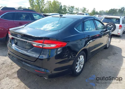 2017 Ford Fusion S z USA, uszkodzony, nr VIN 3FA6P0G79HR189919